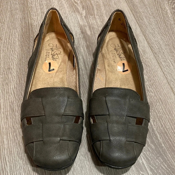 Life Stride Dee Slip on Flats 7 - Picture 1 of 9